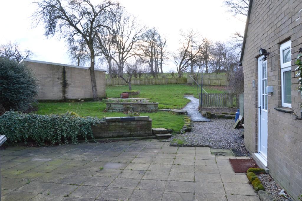 Garden to side