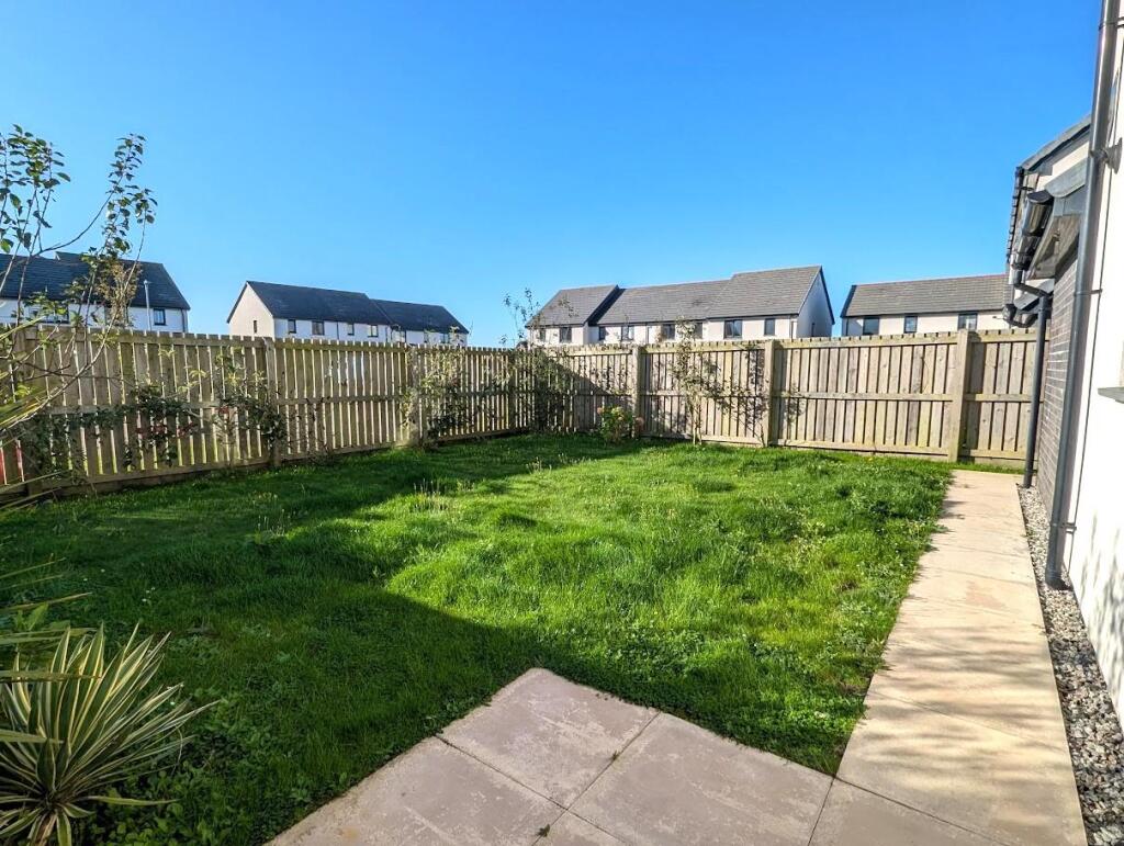 27 Red Cove Close Garden