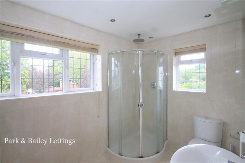 Main Bathroom with s