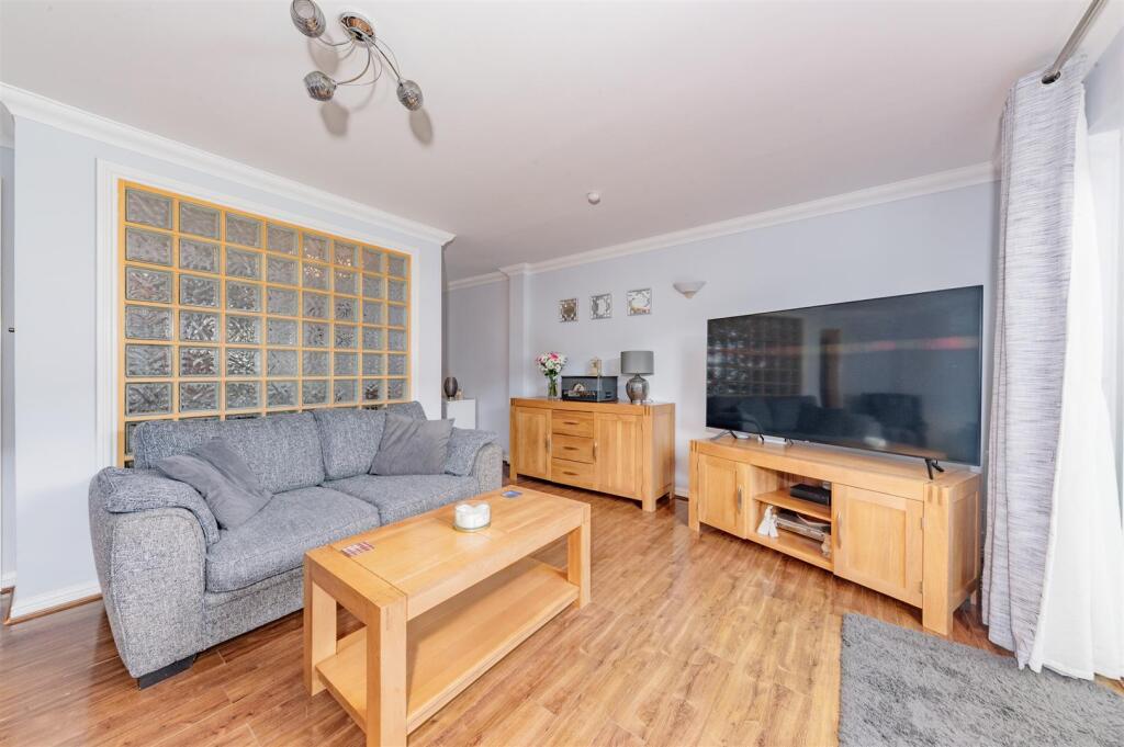 7 Constitution Court Dundee-17.JPG