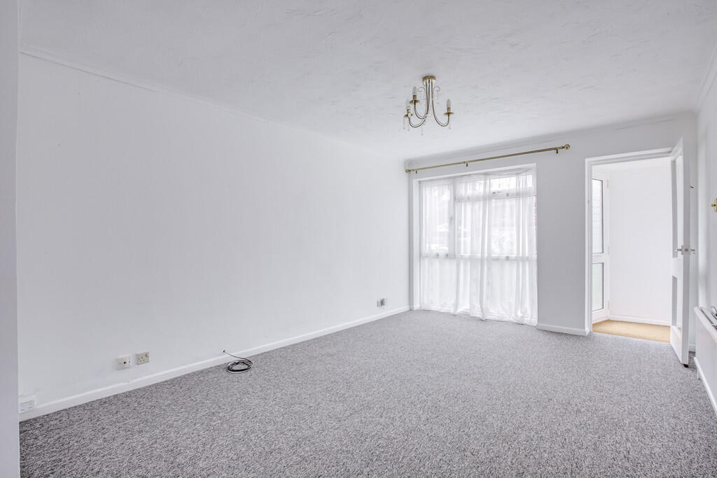 10 Lanewood Close...