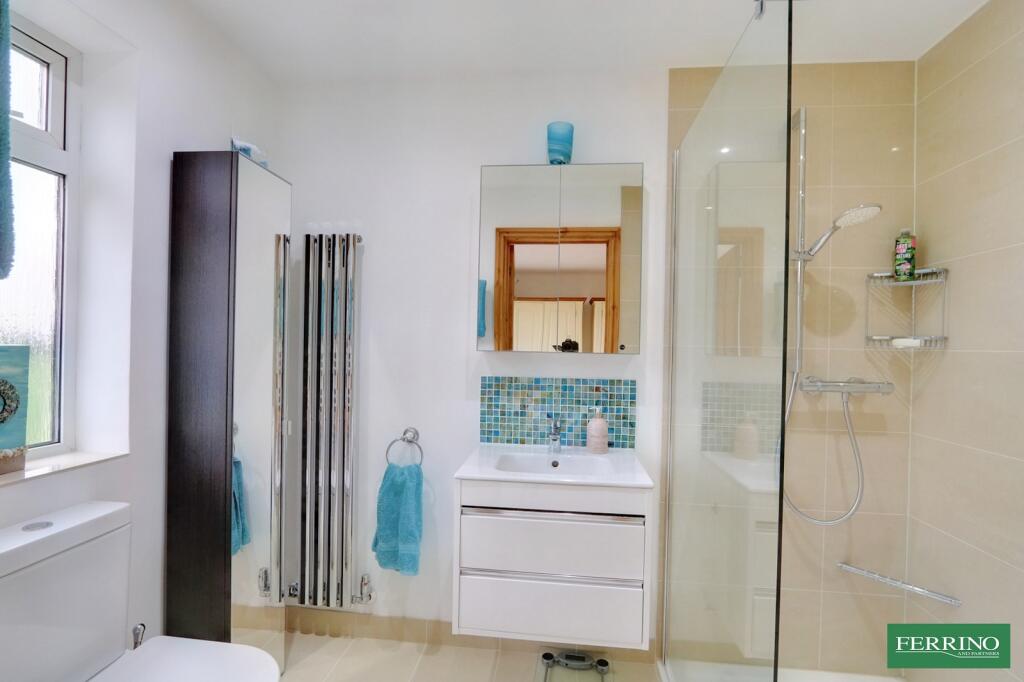 Bedroom 1 En-suite