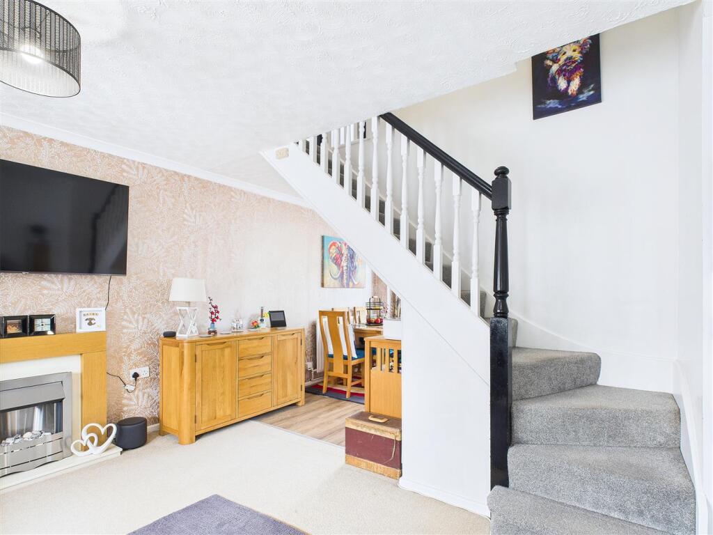 Waverley Lane, Burton-on-Trent (9).jpg