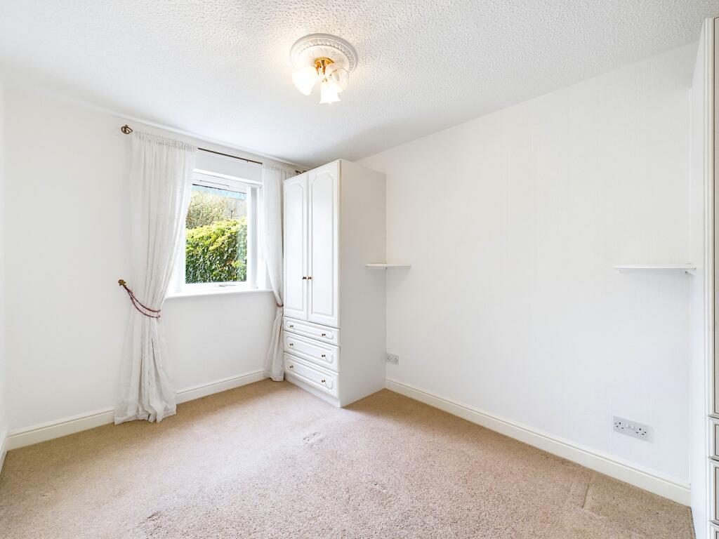 26 Barbican Mews - Bedroom1