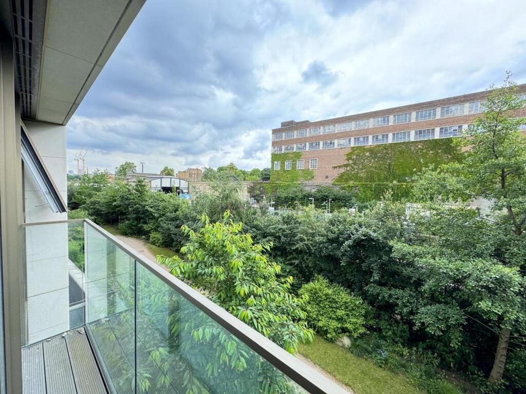 Colombia Gardens Lillie Sq, SW6