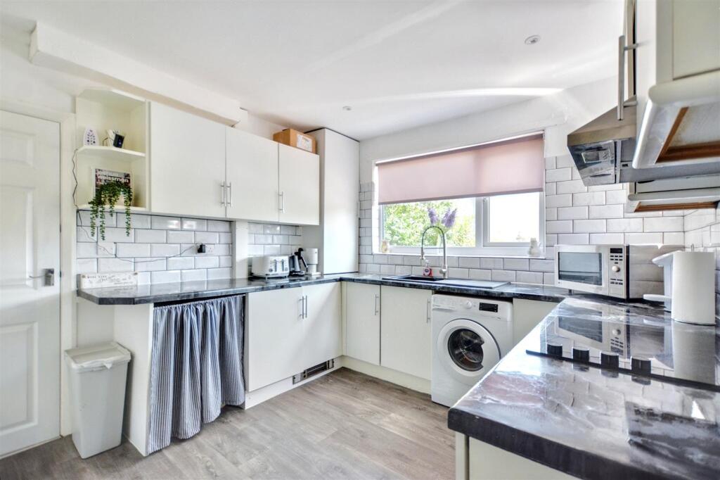 Kitchen_3.jpeg