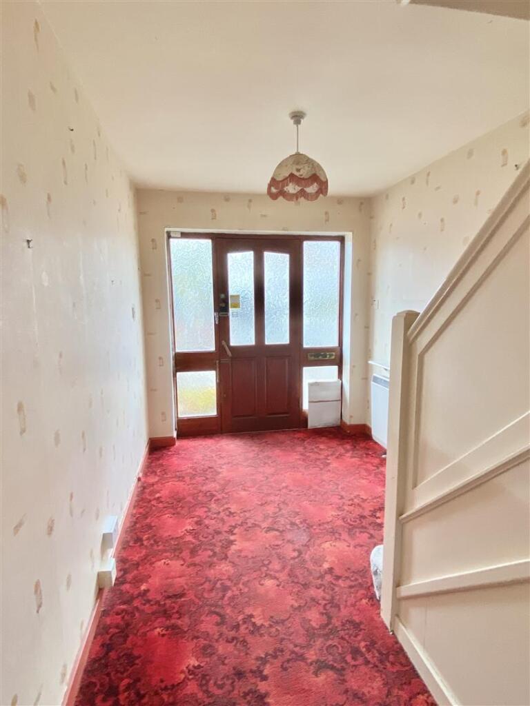 6 Sunfield Gardens-10.jpg