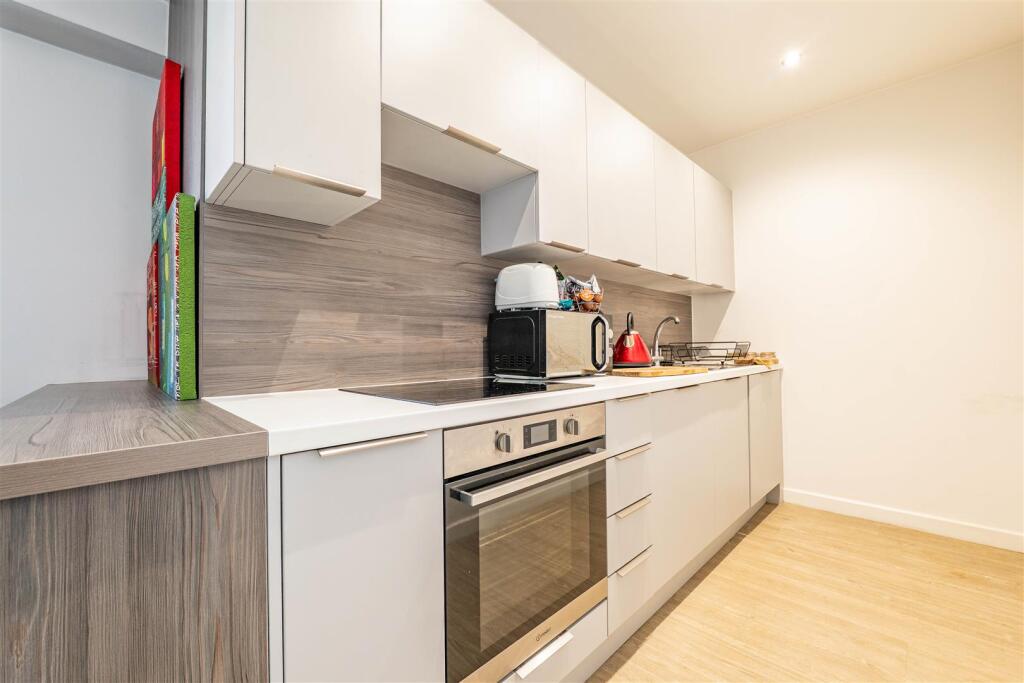 Lounge/Dining/Kitchen