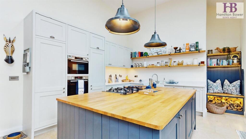 464f7bf7-26-Bridle-Stile-Kitchen-Living-Room-Dinin