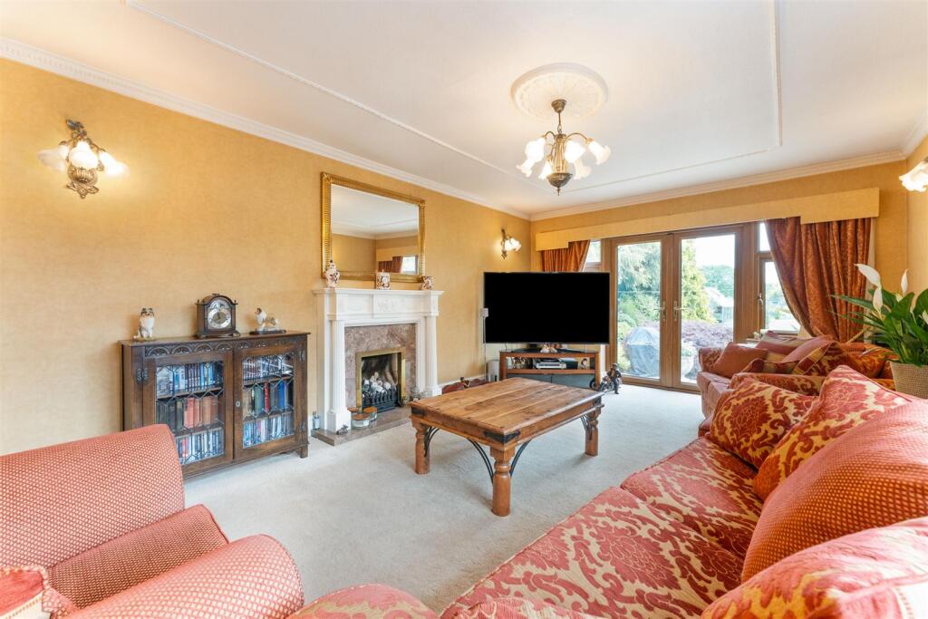 132 Earlswood Common_20.jpg