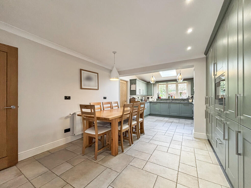 Kitchen/Dining Ro...