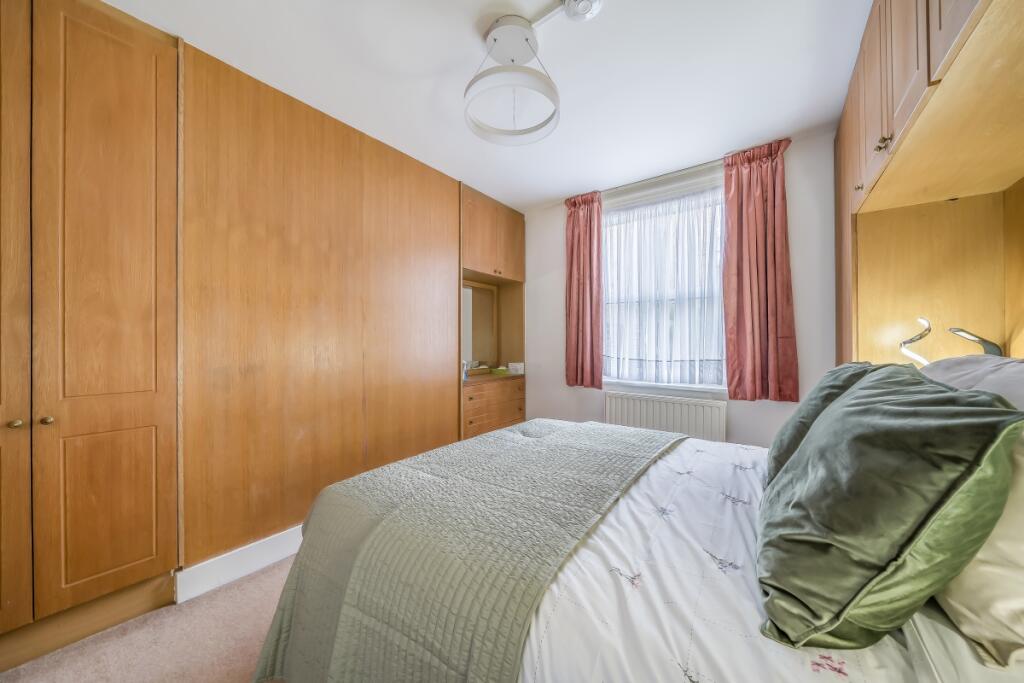 1364209-7-68e54a7...