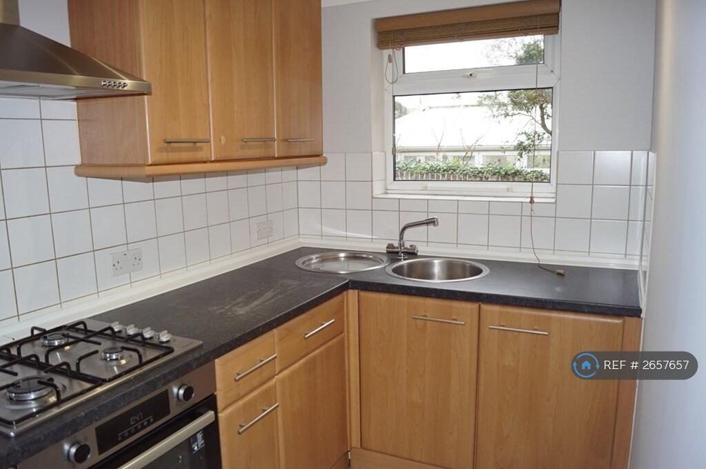 Kitchen Photo 4