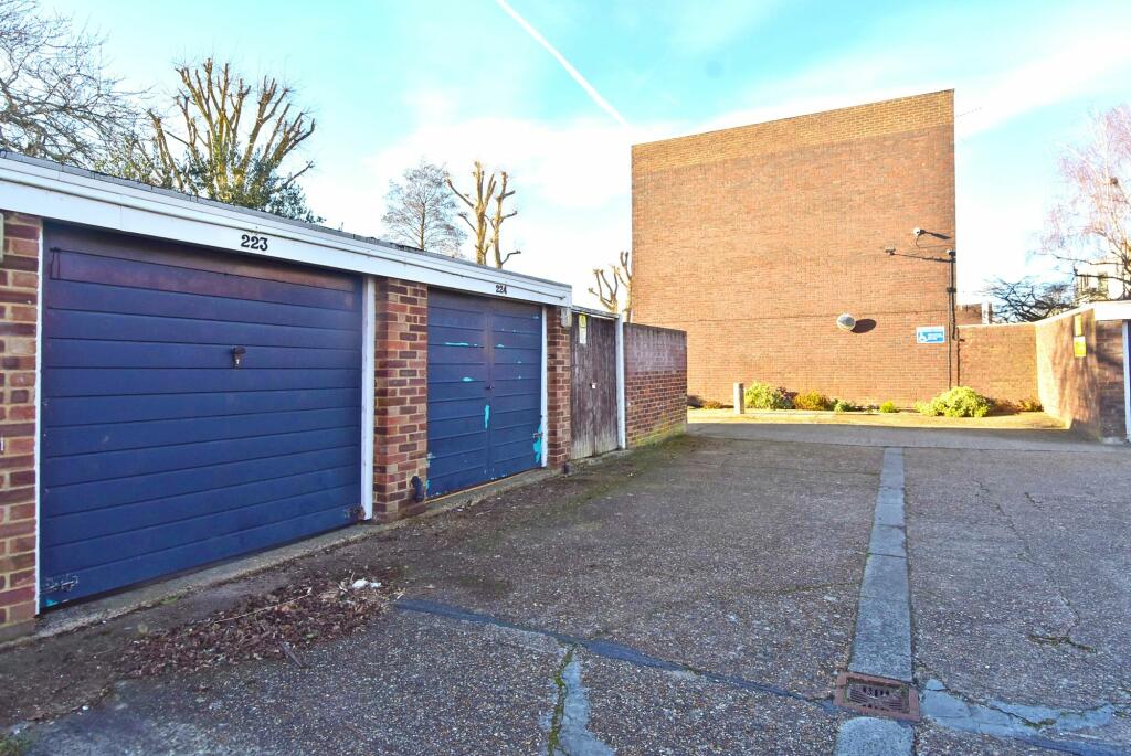 GARAGE NO 223