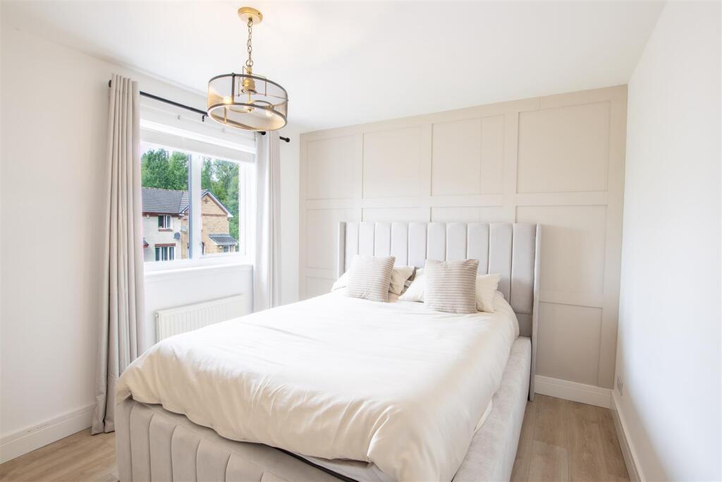 bedroom.one-2.jpg
