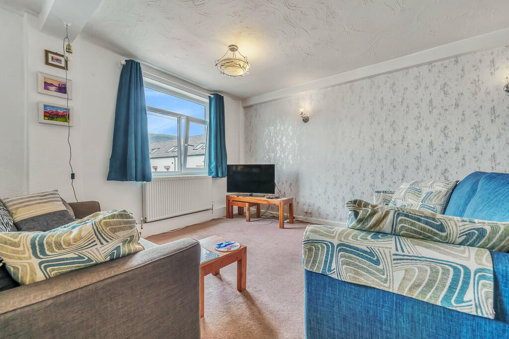 Front Open Plan L...