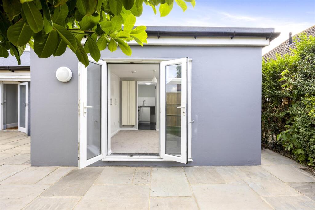 Brook Lane, 32-001.JPG