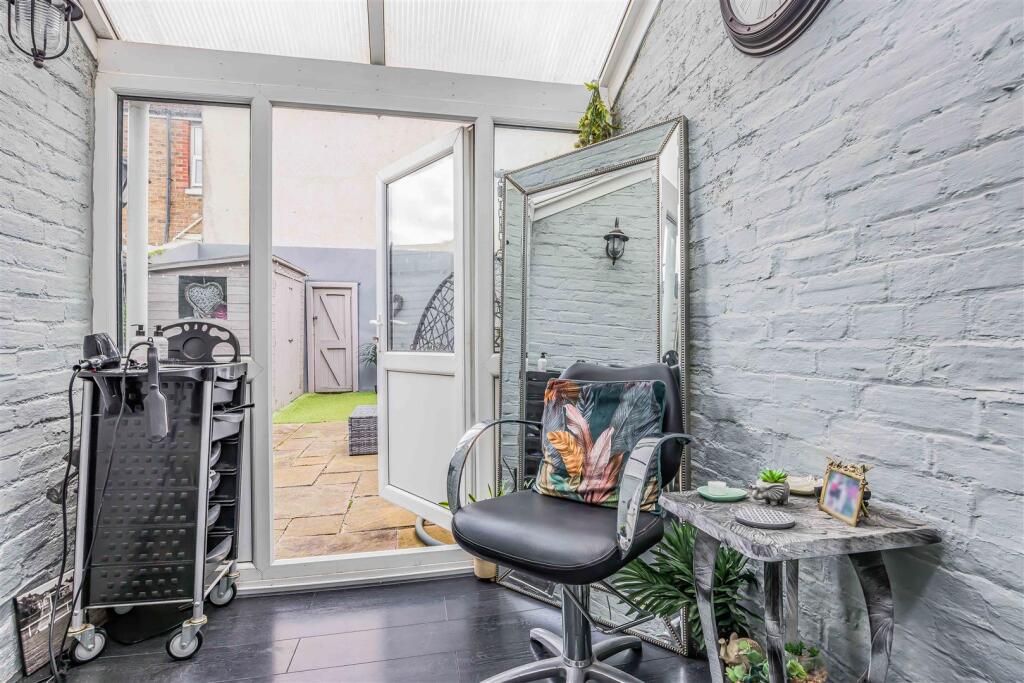 72 Haslemere Road, Southsea-Small-PorticoMarketing