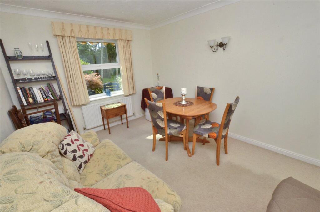 Dining/Bedroom 3