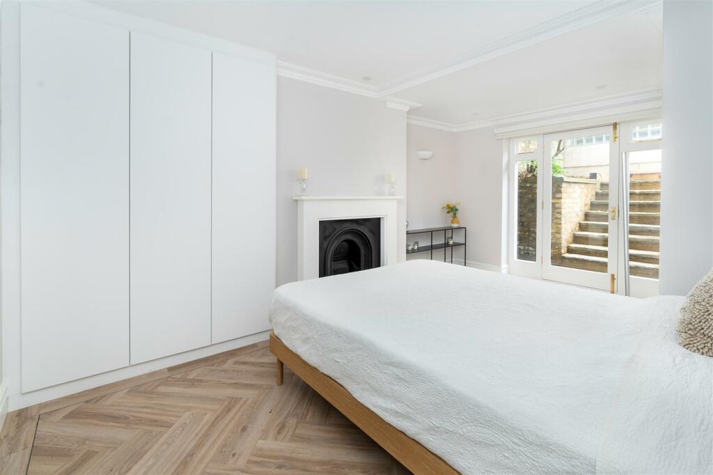 Main Bedroom Photo 1.jpg