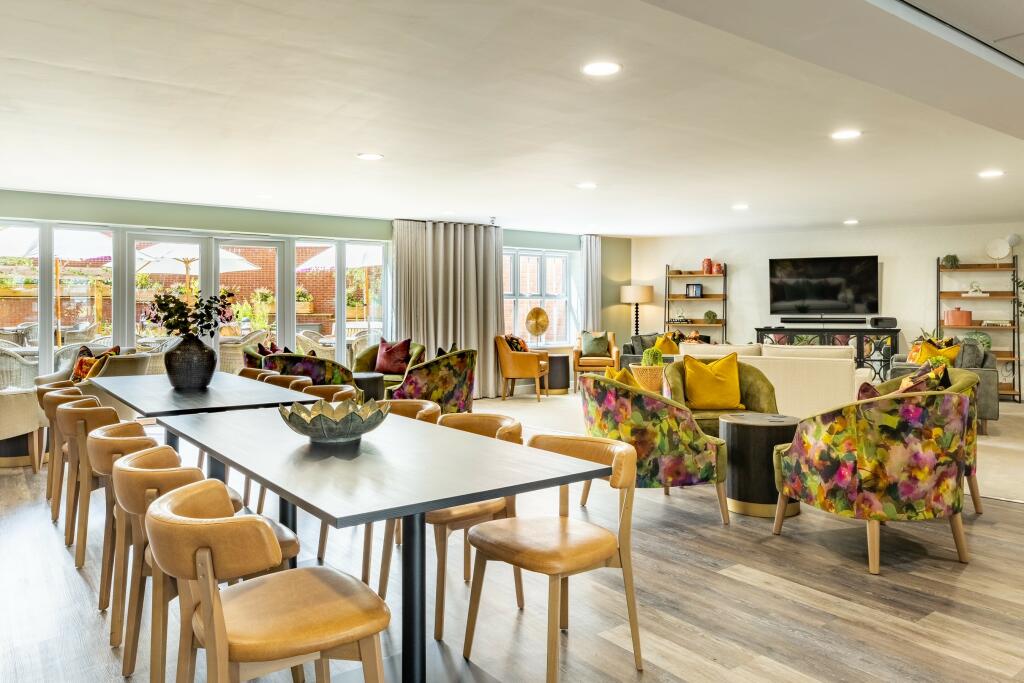 Priory Place, Studley - Homeowners Lounge 
