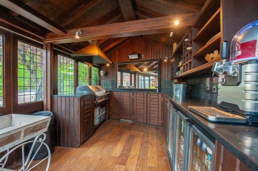 Garden Bar.jpg