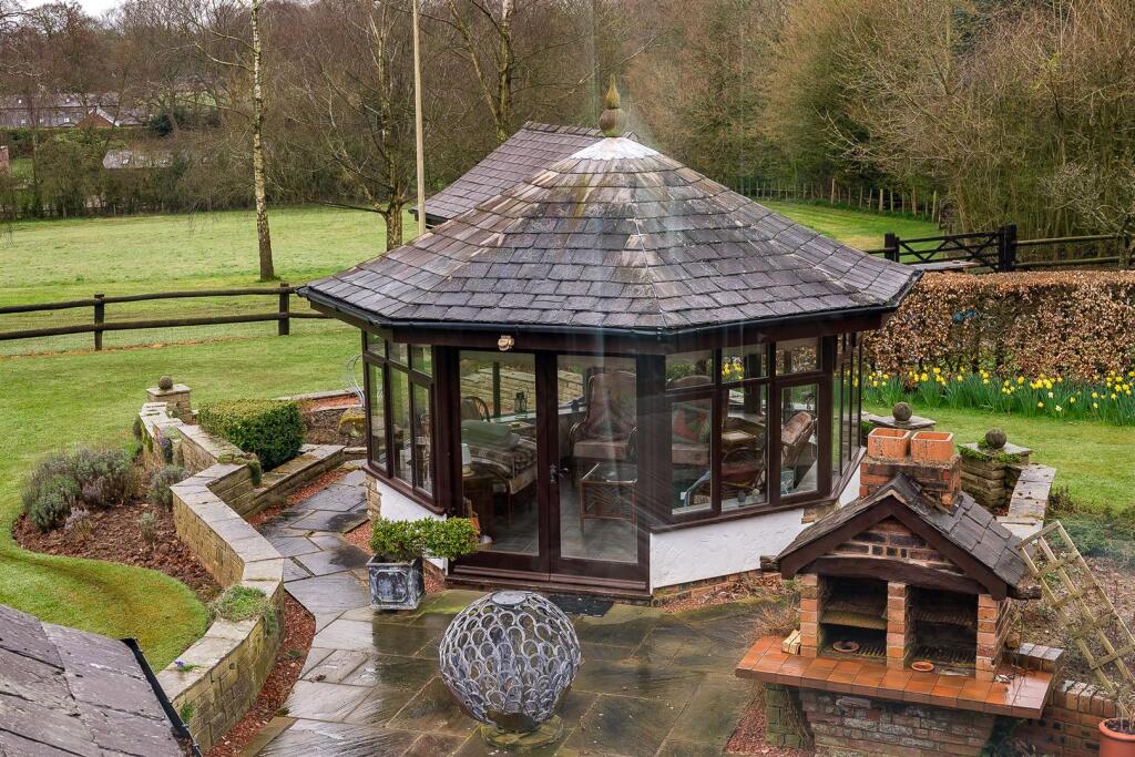 Summer house