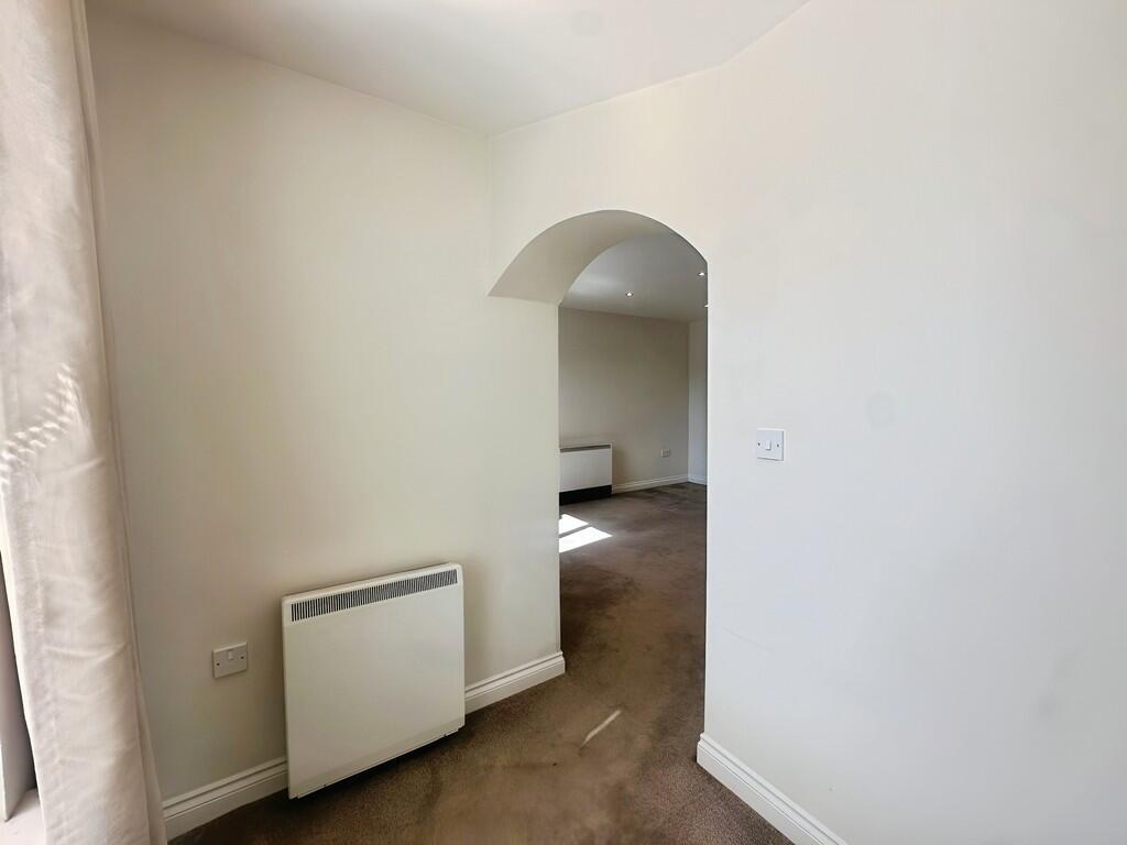 ff8f372d-WhatsApp...