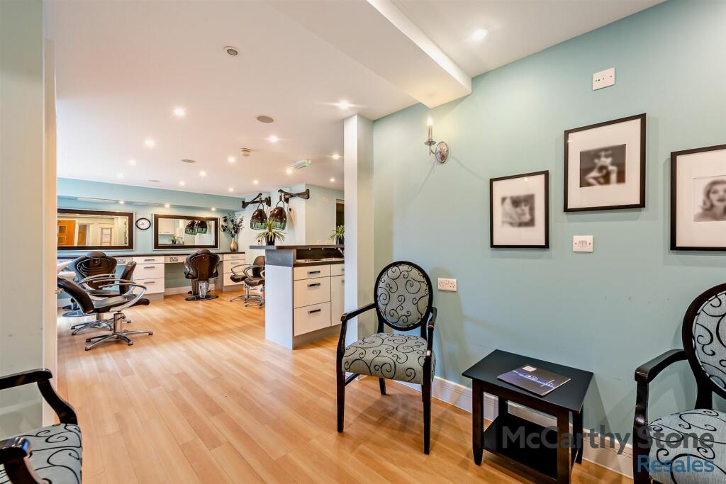 8640223-interior16-800.jpg