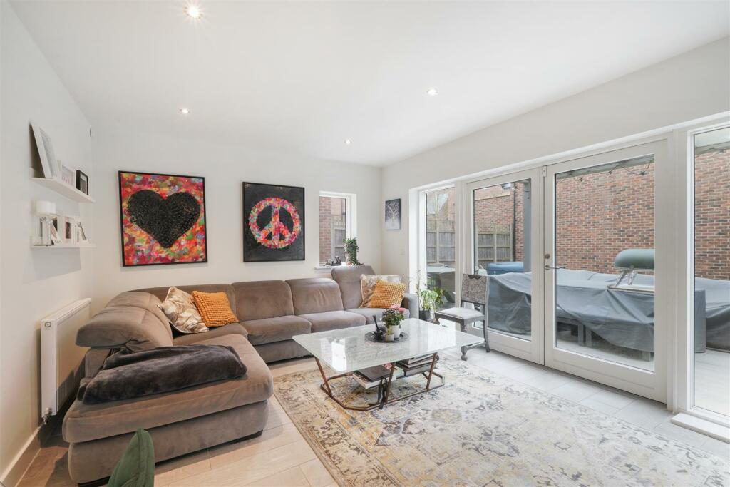 7 Irwin Close - G3kHyZwQy6cTDXlHh4ju.jpg