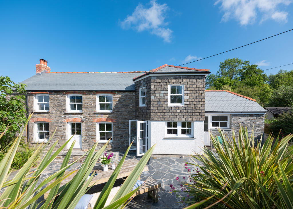 6846b4daad42c_Marine Cottage-12