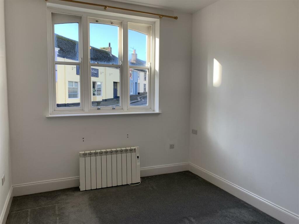 Bedroom 11.jpeg
