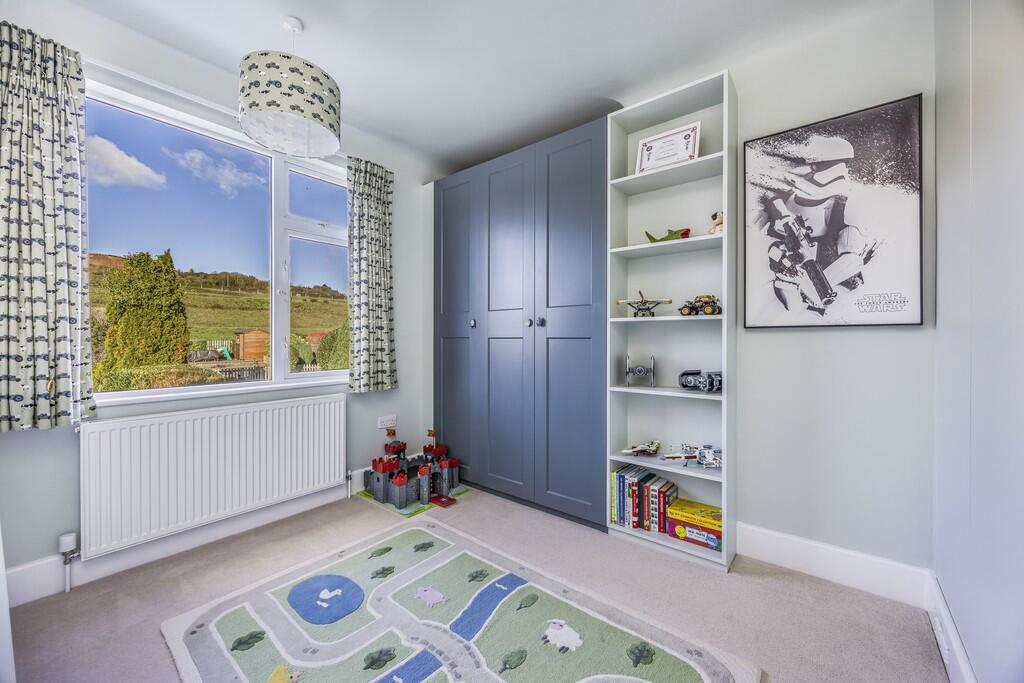 13 Grant Road, Fa...