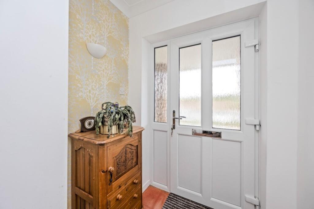 Broad Rigg Avenue, 37_001.JPG