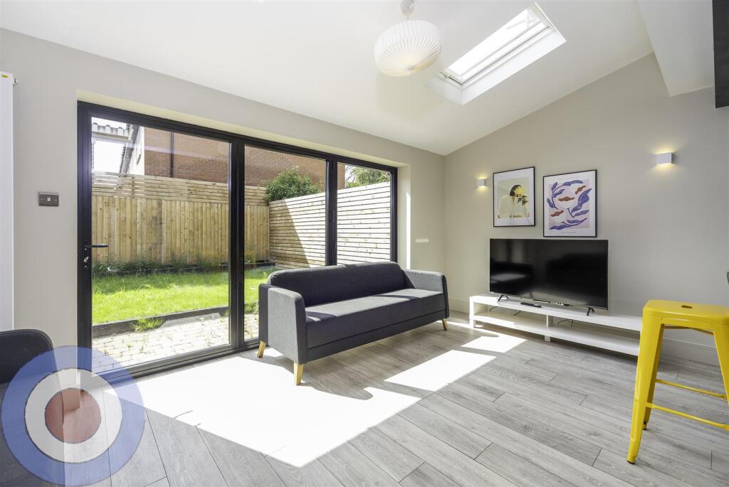 com_kit2-Edit copy.jpg