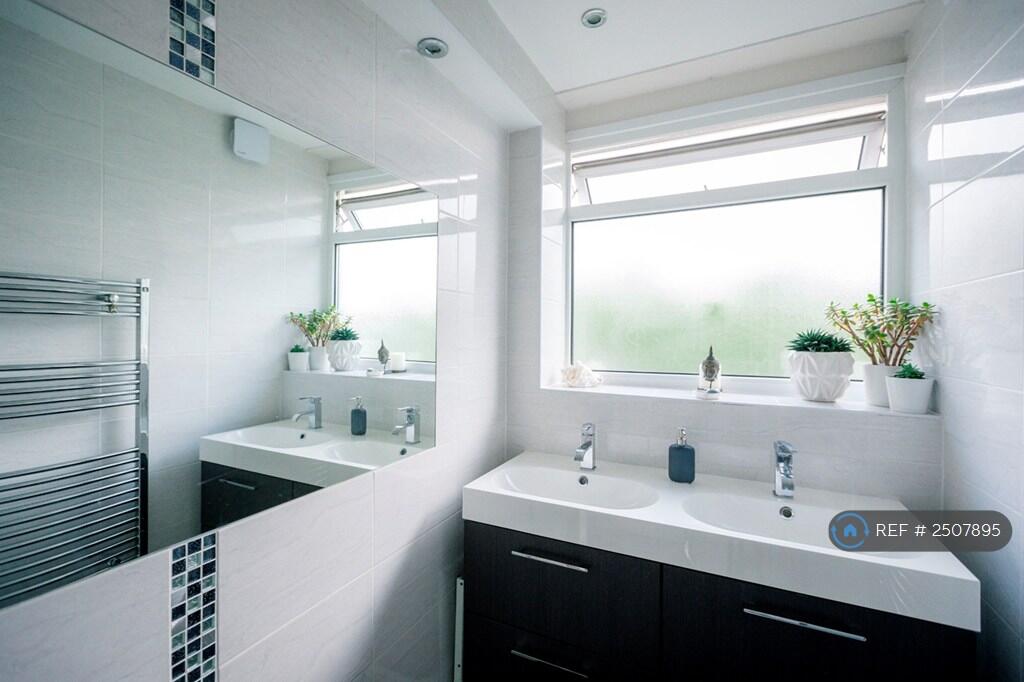 Large Mirror For All Your Vanity Needs