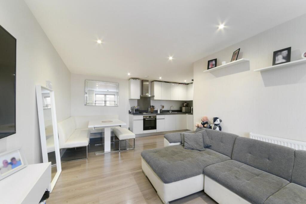 ST MARK&#39;S COURT (10).jpg