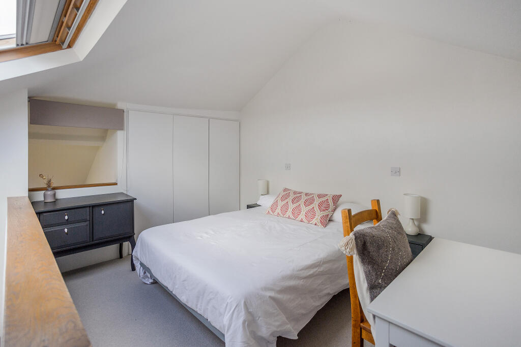 bedroom.jpg