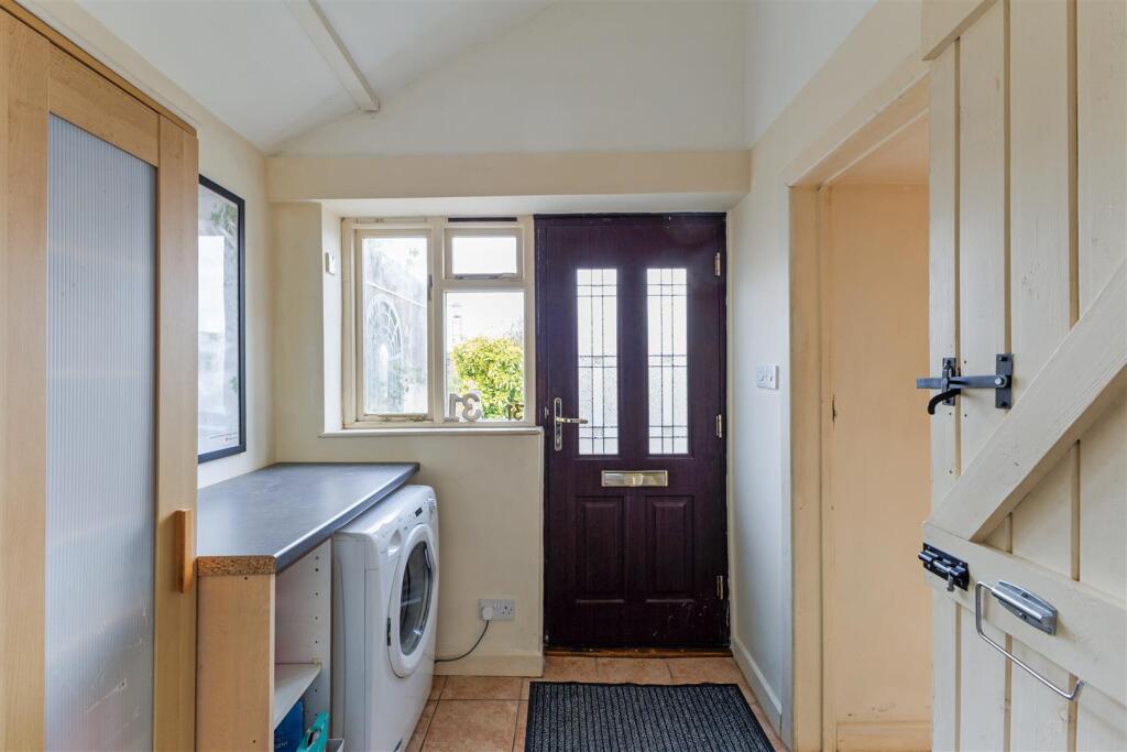 90351_31-Bisley-Old-Road  (10).jpg