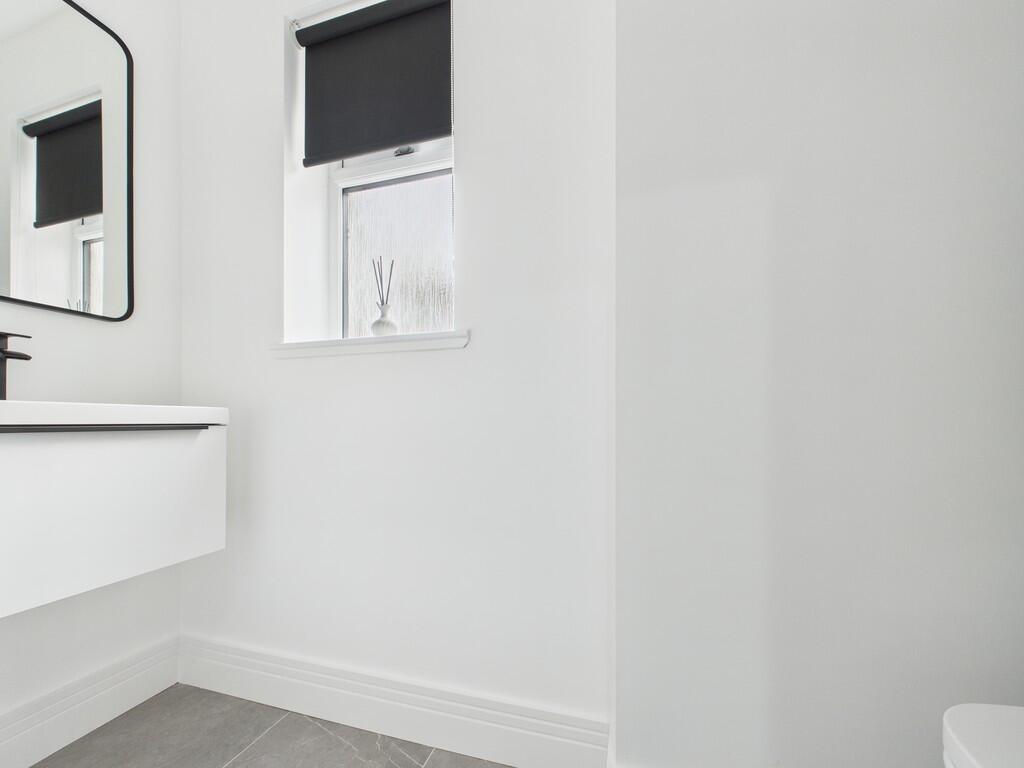 CAM05526G0-PR0028...