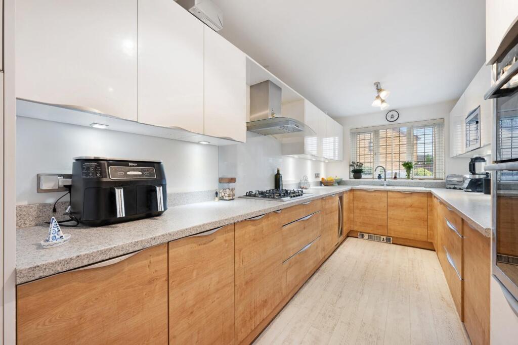 174 Whittingham Drive HDR-3.jpg