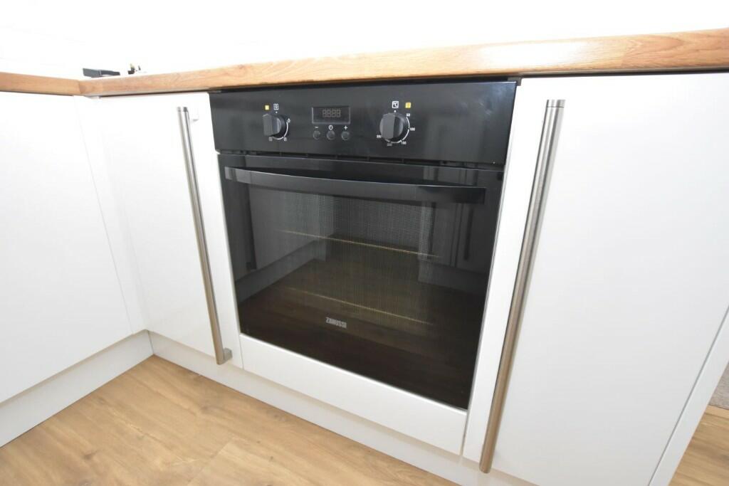 Oven Detail