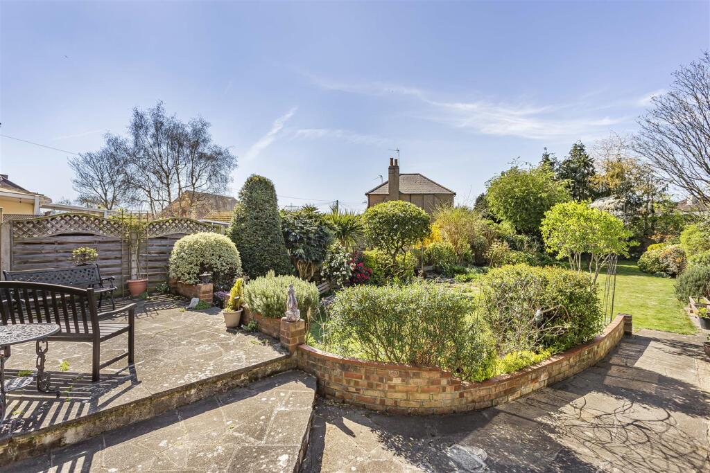 Garden3 Stanwell Road.JPG