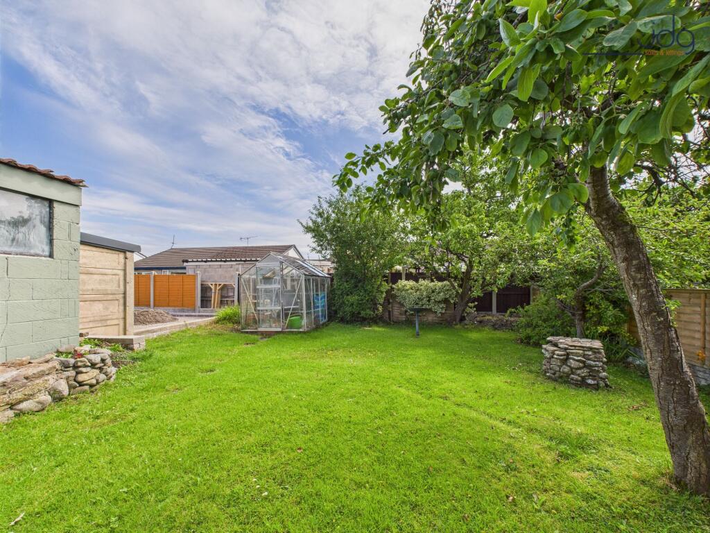 Well maintained rear Garden