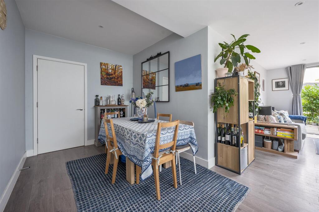 High Road Leyton, E10