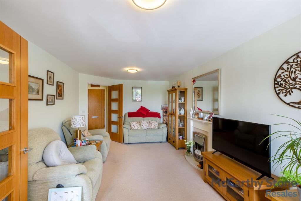 8647156-interior13.jpg