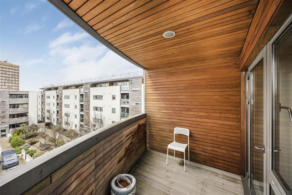 Balcony 1.jpg