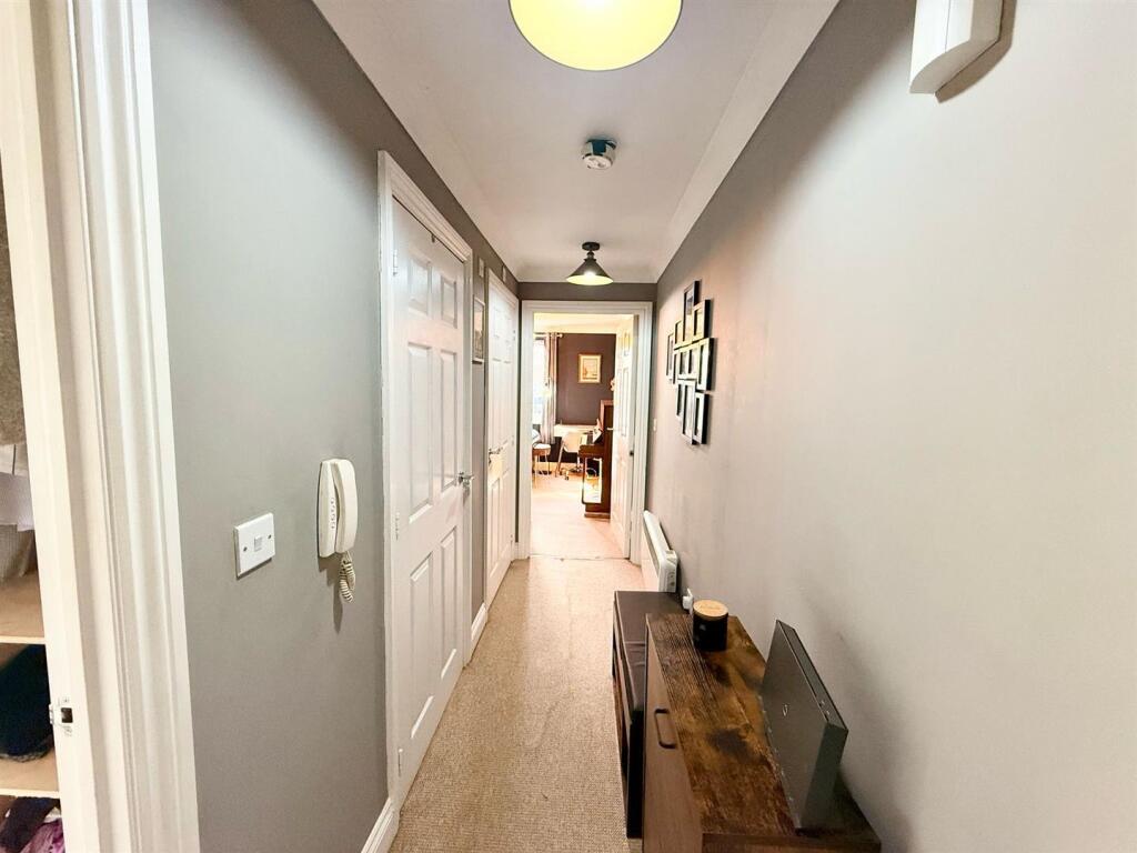 Oak Field Hallway.JPG
