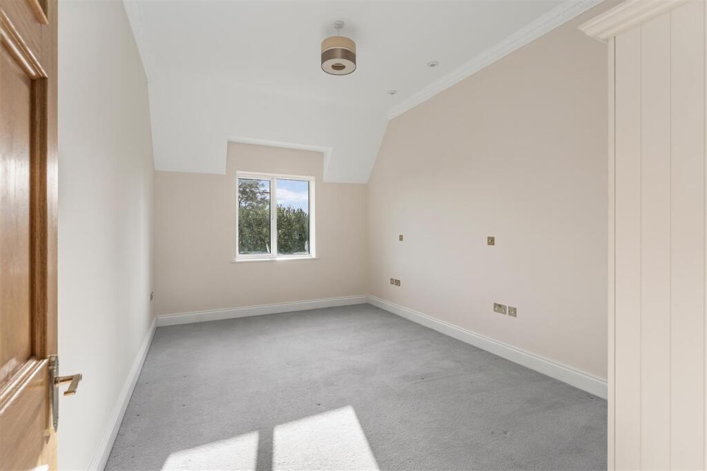 Apartment 10, Godswell Park, Bloxham-15.jpg