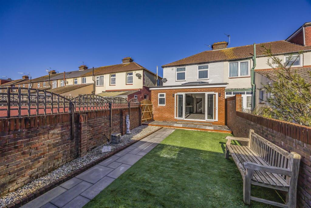 66 Hawthorn Crescent, Cosham-PorticoMarketing-Nexa